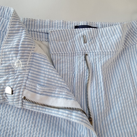 EUC basic editions blue & white striped seersucker shorts size medium - Picture 8 of 10